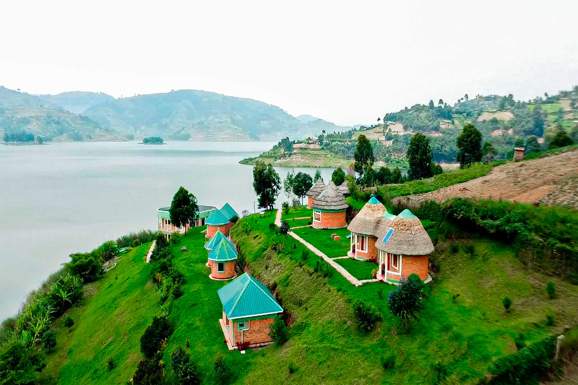 Nyamunyonyi Lake resort pic